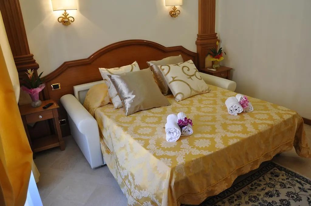 Rome Imperial Crown Apartman 0*,
