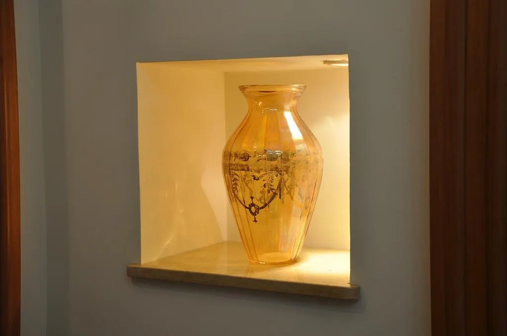 Rome Imperial Crown Apartman